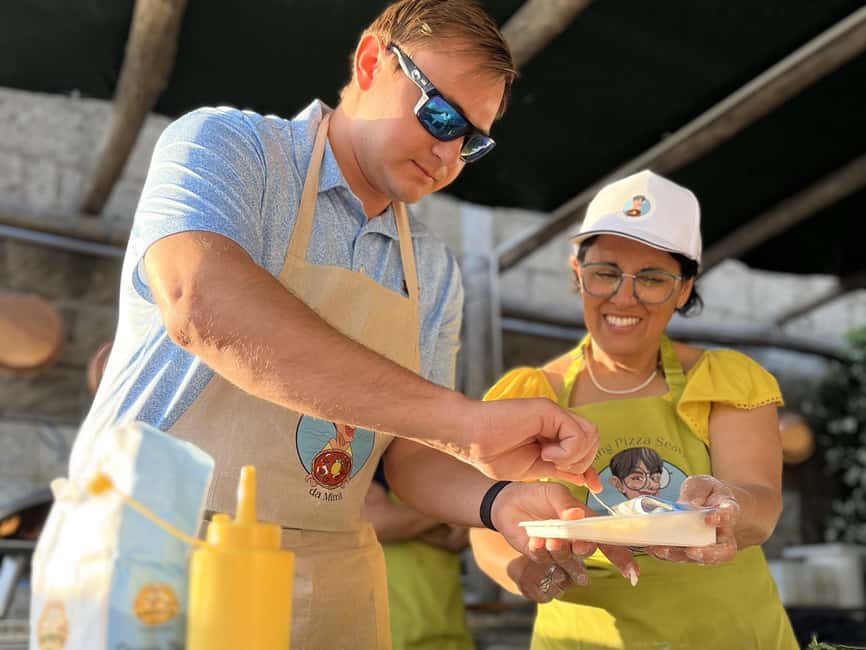 Sorrento: Pizza Class with Sea View - Making your own Neapolitan pizza