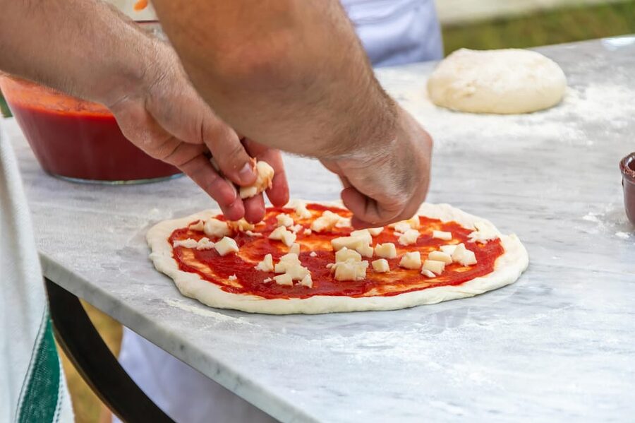 SORRENTO: Pizza School Mastering Neapolitan Delights - What happens during the two-hour lesson