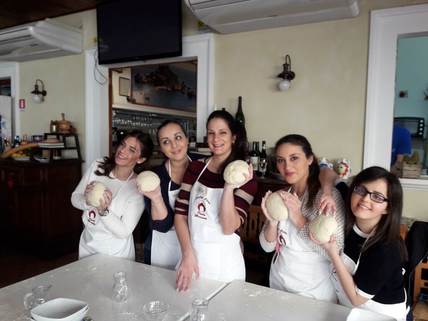 Taormina: Half-Day Pizza Making Class - Starting at Porta Messina in central Taormina