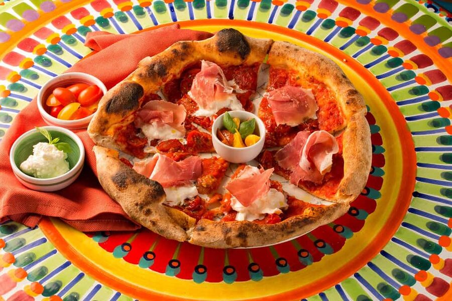Taormina Pizza making class - A class that works well for families