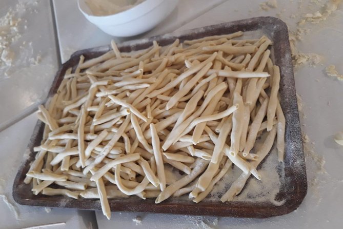 Taormina Pizza Making Class- From Messina - Who should book this Taormina pizza class?