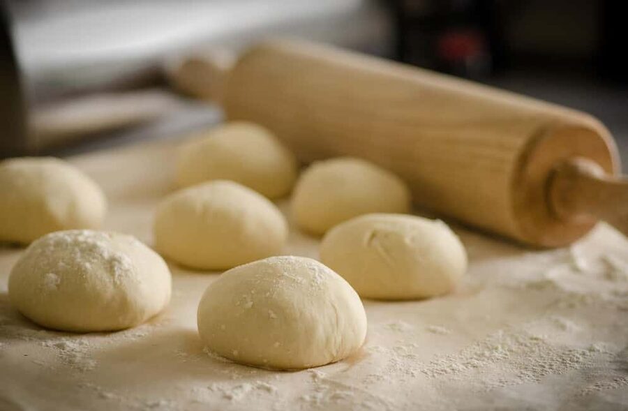 Taormina: Pizza Making Class with Lunch and Wine Tasting - Pasta comes before pizza