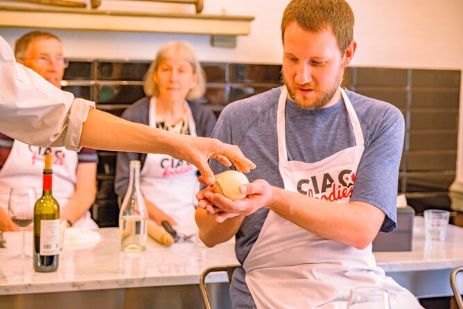 The Italian Way: Pizza and Gelato Class with Unlimited Wine - Practical details for a smoother evening