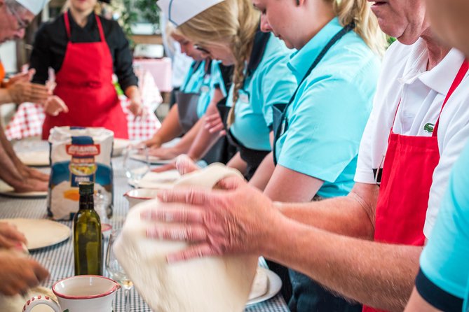 Toss, Bake, Cheers! - Sorrento Pizza Making Class with Wine - How the two-hour format affects value