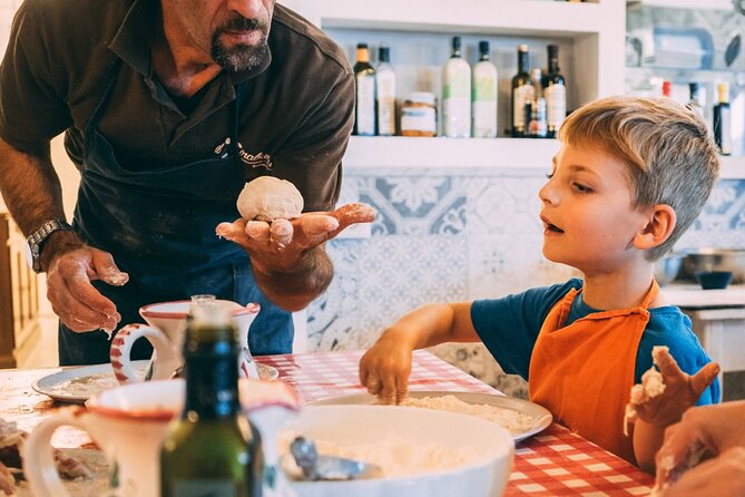 Toss, Bake, Cheers! - Sorrento Pizza Making Class with Wine - Should you book Toss, Bake, Cheers?