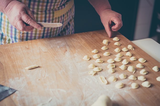 Traditional Home Cooking in Modena,Tagliatelle, Tortelloni & Wine - Eating what you made with local wine