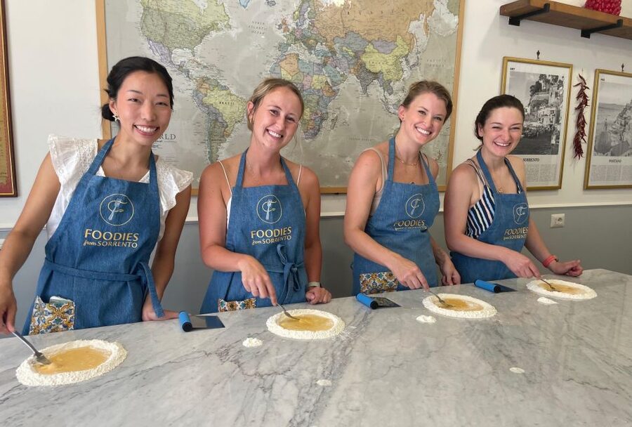 Trastevere Pasta Masterclass with Foodies from Rome - A three-hour class with a social rhythm