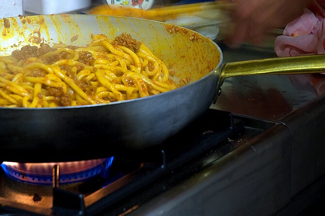 Tuscan Cooking Class -Traditional Pasta Menu - Rolling pappardelle for Cinta Senese ragù
