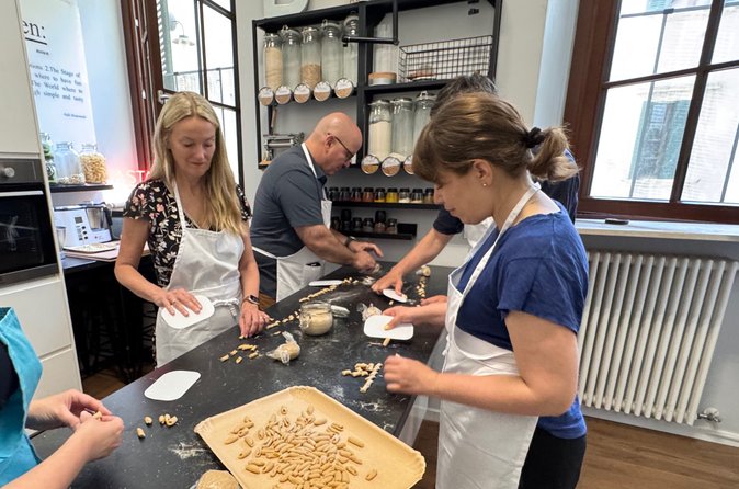 Vegan Pasta in Verona in a family home Kitchen - What Vallì and Dave add to the setting