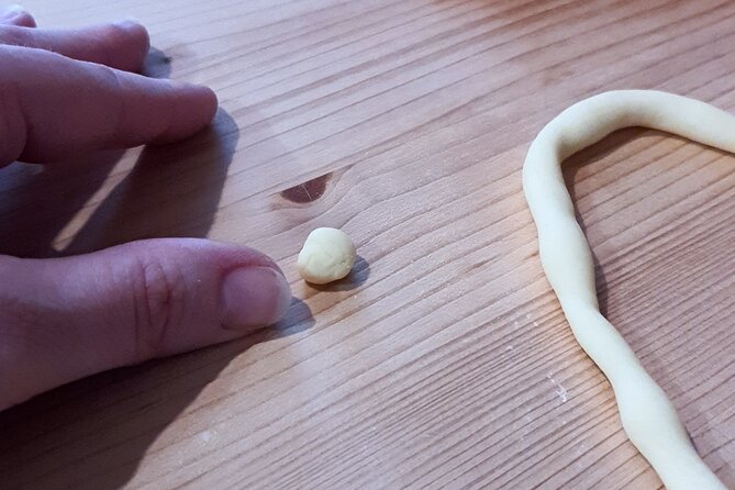 Vegan Pasta in Verona in a family home Kitchen - Is $102.79 a fair price?