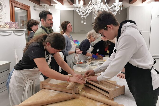 Venice Cooking Class in Mestre – Pasta & Tiramisu, wine and more - A Venetian cooking evening with a real home setting