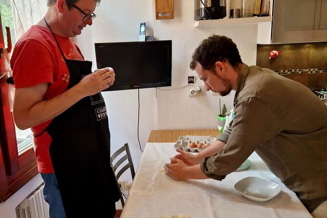 Venice Hands-On Bigoli Pasta Class : Cook & Taste Local Recipes - The host and location need a quick check