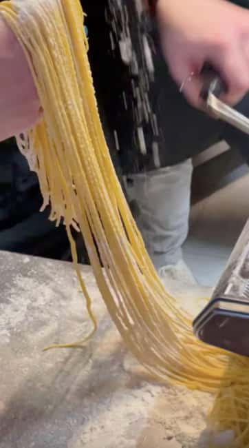 Venice: Pasta Carbonara Cooking Class with Wine - Should you book the Al Vapore Carbonara class?
