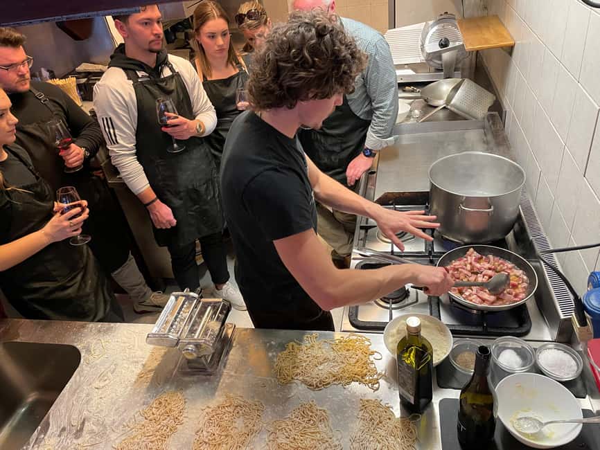 Venice: Pasta Carbonara Cooking Class with Wine - What happens during the 2.5-hour class
