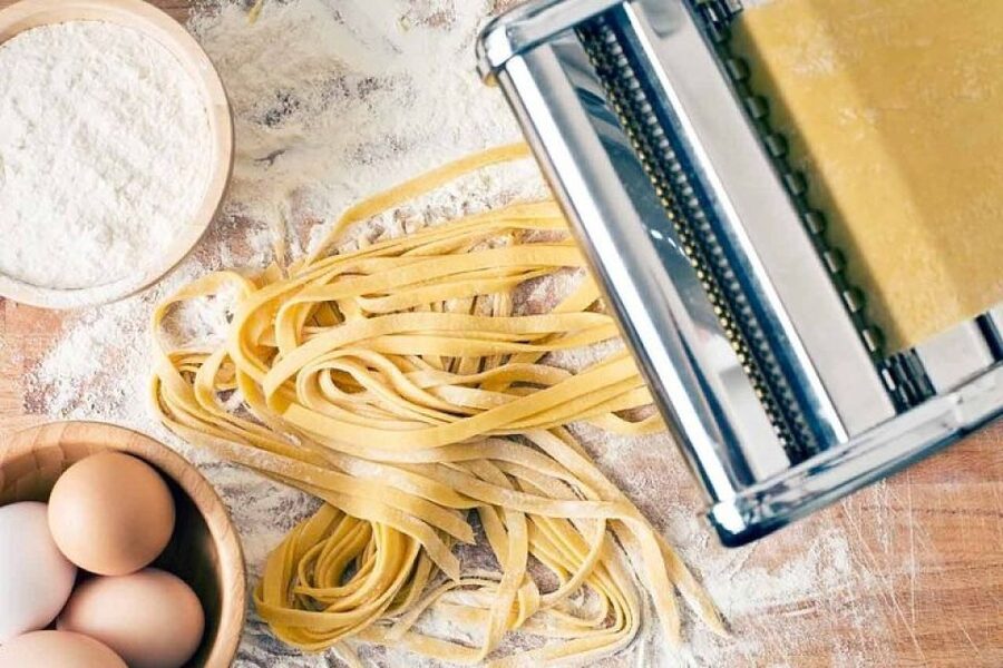 Verona Handmade Fresh Pasta Class in a Cozy Home - Rolling pasta like an Italian grandmother