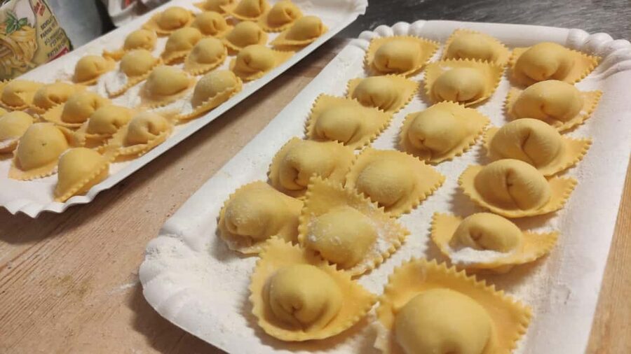 Verona Handmade Fresh Pasta Class in a Cozy Home - Making the sauce and building the meal