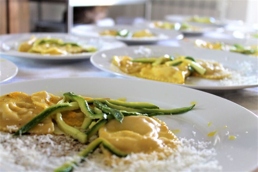 Verona Handmade Fresh Pasta Class in a Cozy Home - Who will enjoy this most