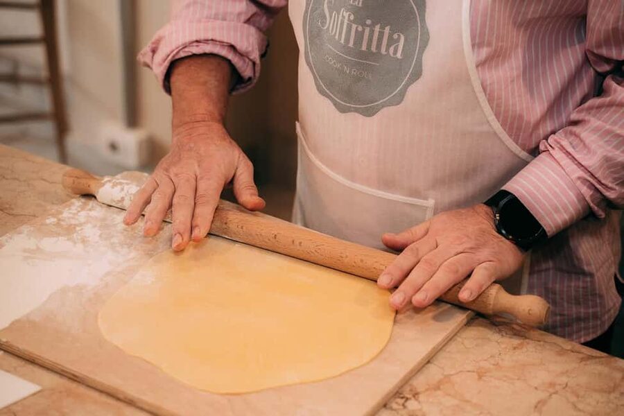 Verona: Hands-on Fresh Pasta and Tiramisù Cooking Class - Accessibility and practical limits