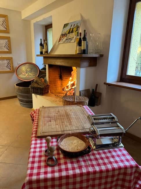 Verona: Pasta Cooking Class with Wine Tasting - A country kitchen above Verona