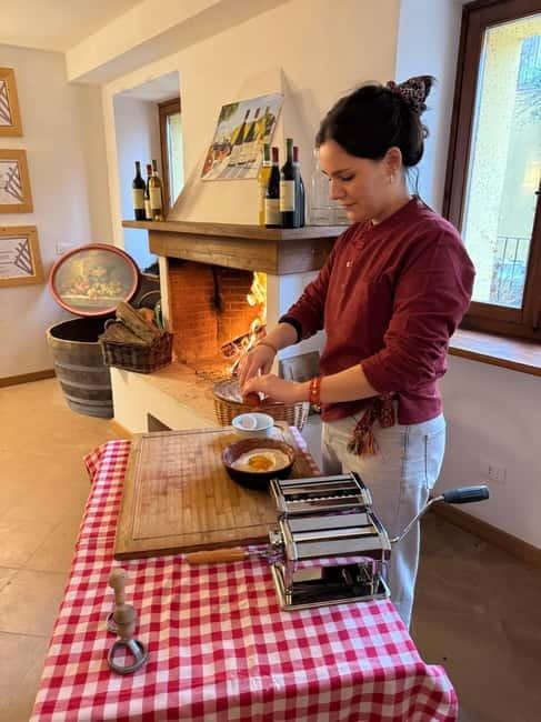 Verona: Pasta Cooking Class with Wine Tasting - Making fettuccine and ravioli by hand