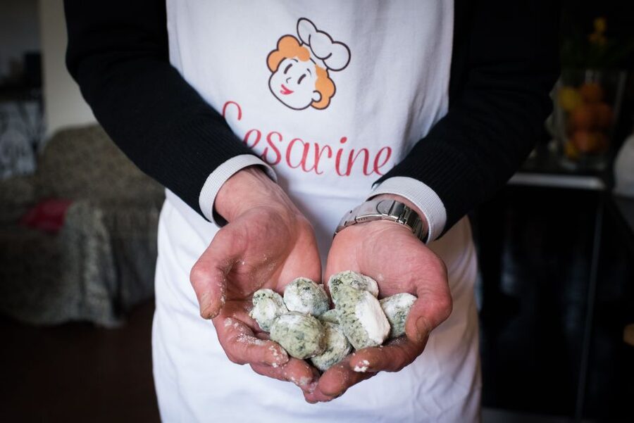 Vicenza: Pasta & Tiramisu Cooking Class at a Local's Home - Rolling sfoglia by hand in a Vicenza home